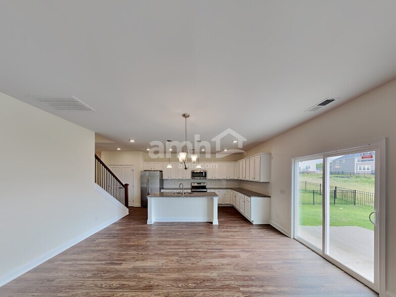 Building Photo - 1100 Amberly Wy