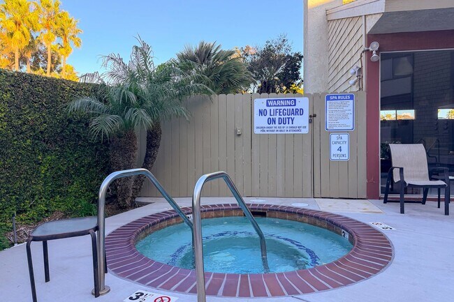 Building Photo - Port Hueneme | Surfside ll | 1 Bed + 1 Bath | Ocean Views | Gated Community | Unfurnished