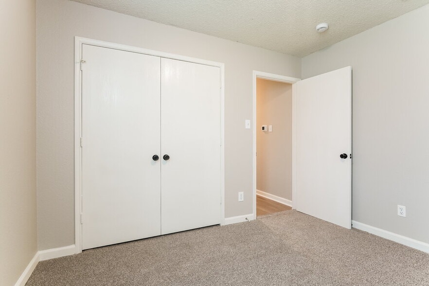 Building Photo - 4616 Wheatland Dr
