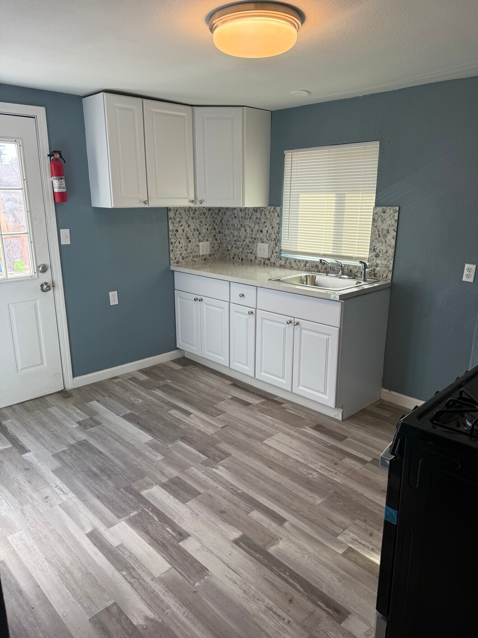 Building Photo - 1015 4th St