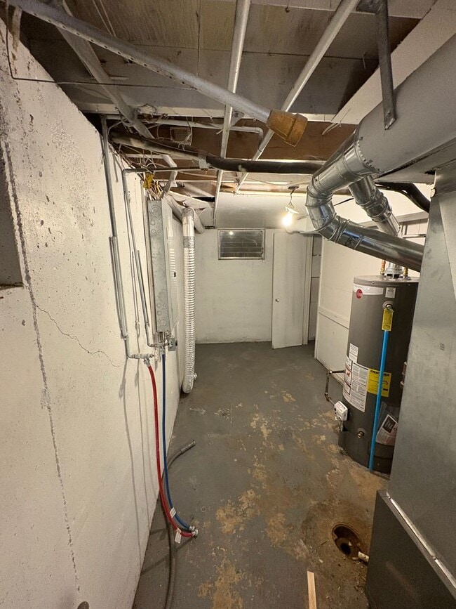 Building Photo - 3 Bed / 2.5 Bath Home on a Corner Lot – Bright, Updated, and Move-In Ready