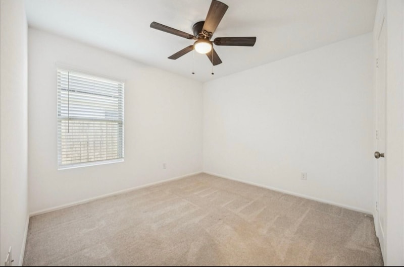 Building Photo - 329 Riverwood Village Ln