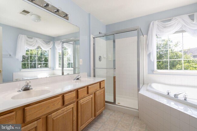 Building Photo - 8611 Ellesmere Way