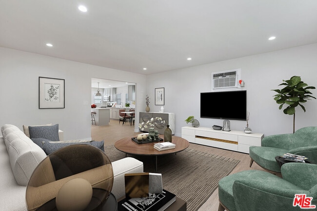 Building Photo - 2920 Alsace Ave