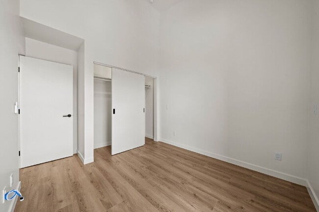 Building Photo - 2664 L St