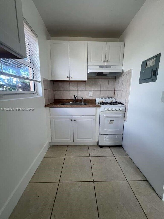 Building Photo - 1275 NW 60th St