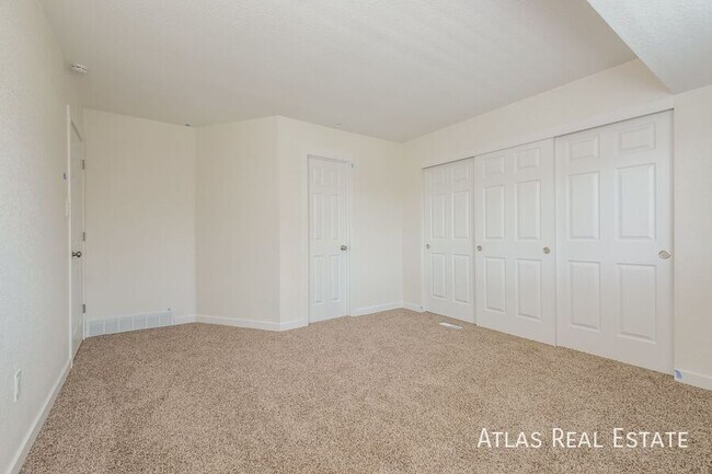 Building Photo - 108 Yank Way