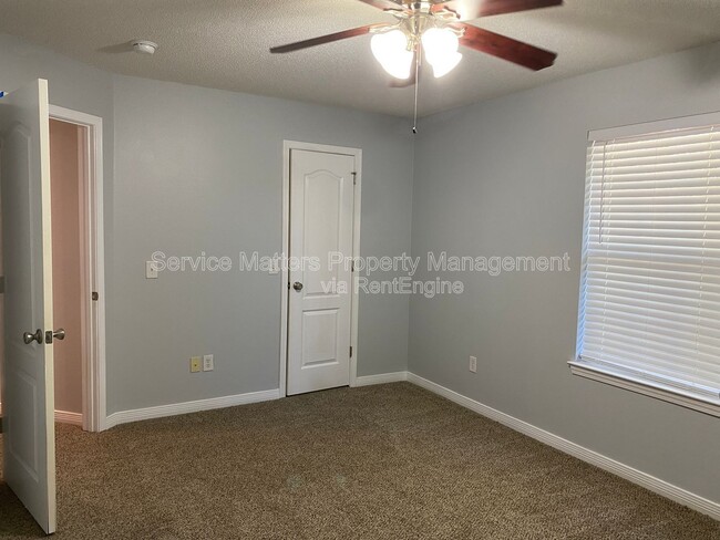 Building Photo - 5939 Ashton Woods Cir