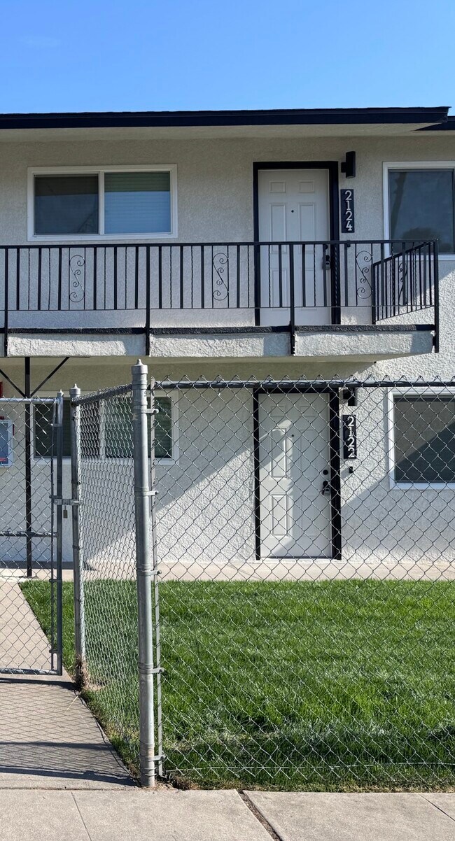 Primary Photo - 2124 N Glenn Ave