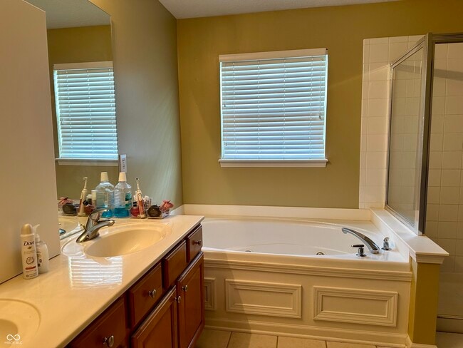 Building Photo - 14215 Charity Chase Cir