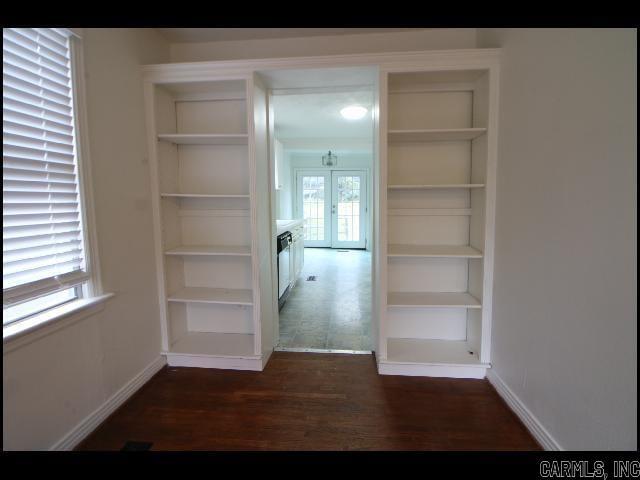 Building Photo - 5919 Woodlawn Dr