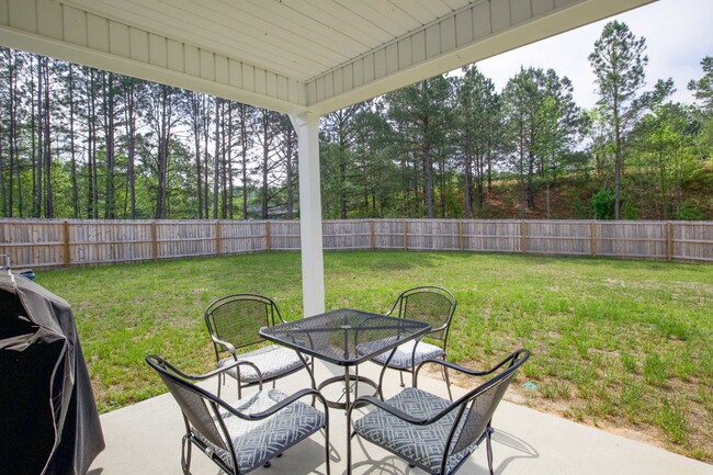 Building Photo - "Spacious 4 Bed, 2.5 Bath Rental in Vass, ...