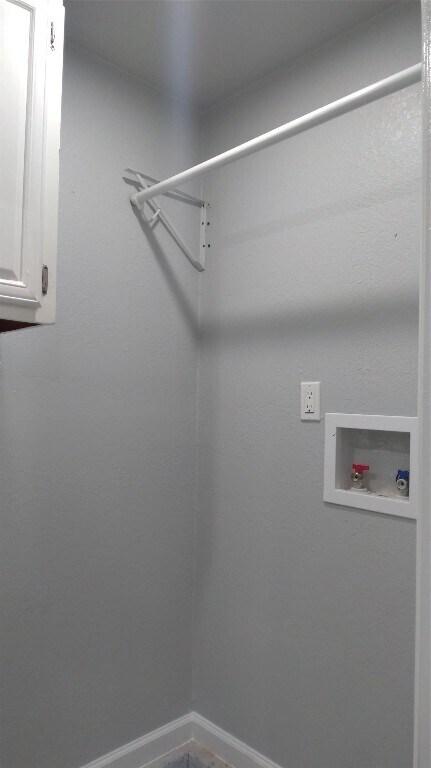 Building Photo - 7366 Meadowbrook Dr