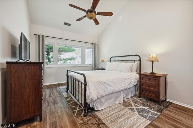 Building Photo - 41 Mt Kemble Ave