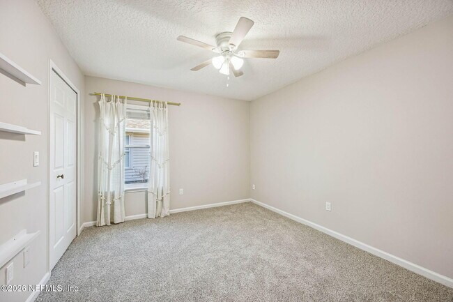 Building Photo - 3447 Heron Dr N