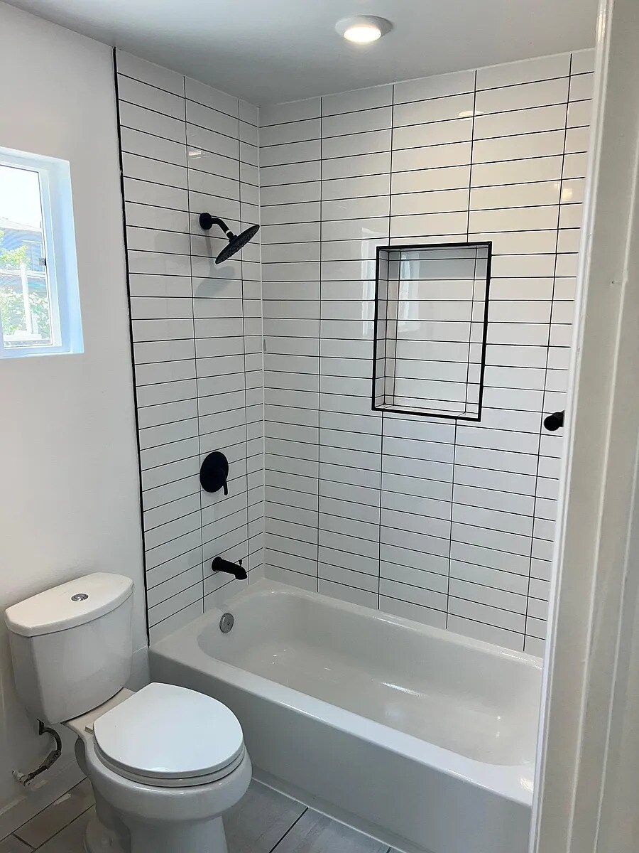 Building Photo - 2819 3rd Ave