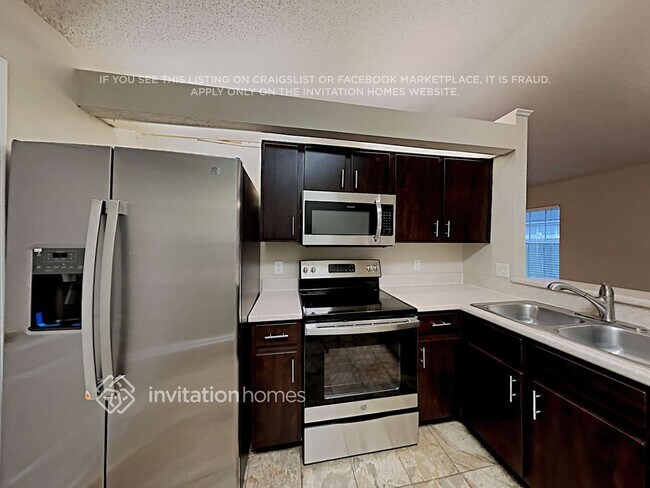 Building Photo - 9562 Sugar Hollow Ln