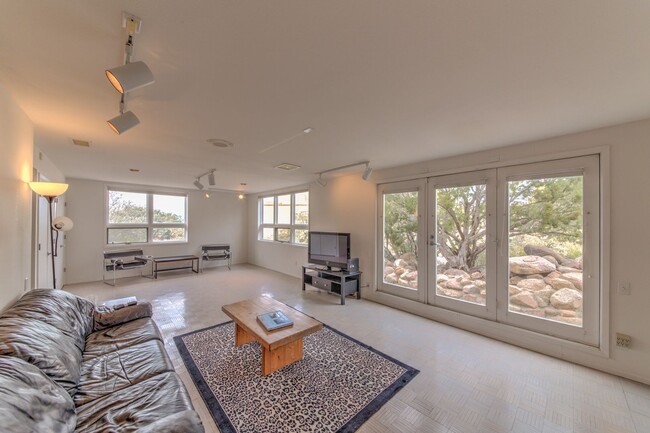 Building Photo - SANDIA HEIGHTS EXECUTIVE RENTAL 2+Story 3B...