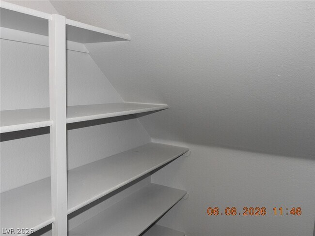 Building Photo - 42 Sandy Bunker Ln