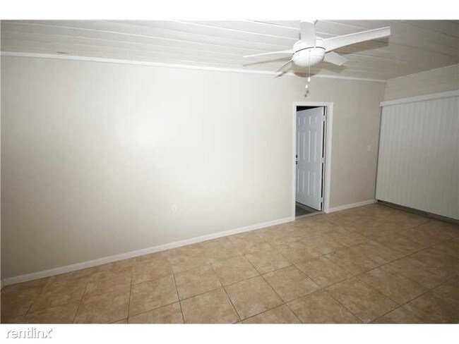 Building Photo - 5759 SW 61st St