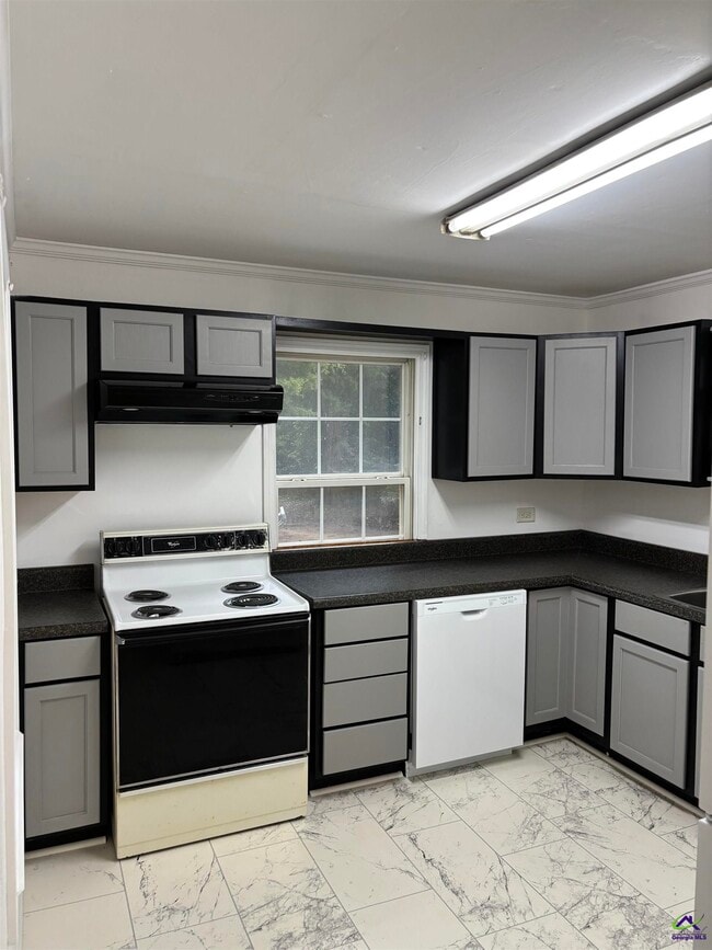 Building Photo - 122 Tinker Blvd