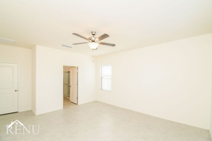 Building Photo - 35579 W San Capistrano Ave