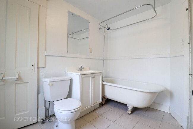 Building Photo - MOVE IN SPECIAL $500 OFF FIRST MONTHS RENT...