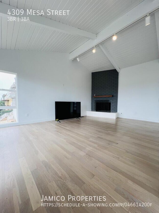 Building Photo - 4309 Mesa St