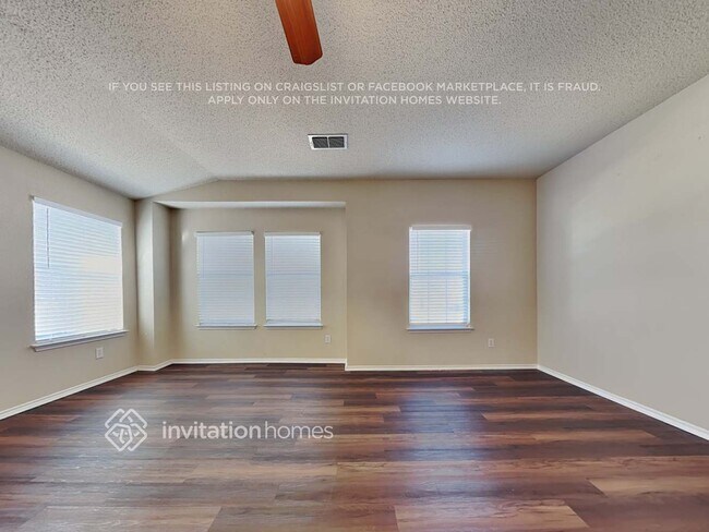 Building Photo - 2517 Buffalo Run