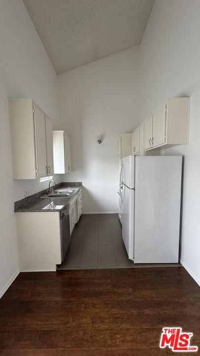 Building Photo - 3744 Delmas Terrace