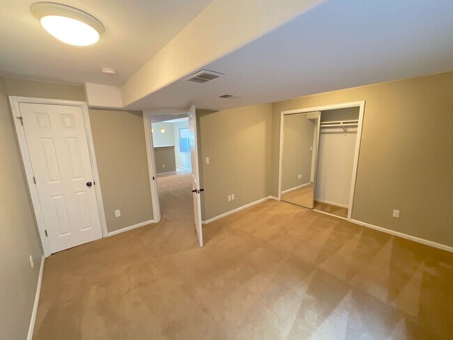 Building Photo - 7168 Prairie Wind Dr