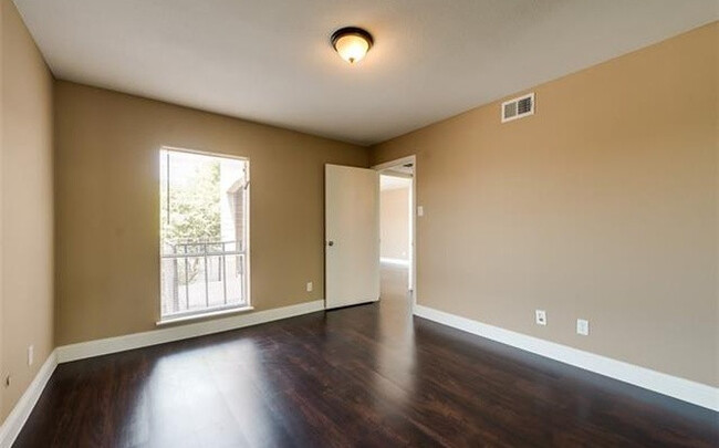 Building Photo - Boca Raton 221