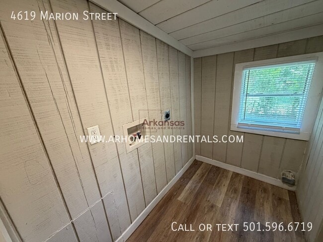 Building Photo - 4619 Marion St