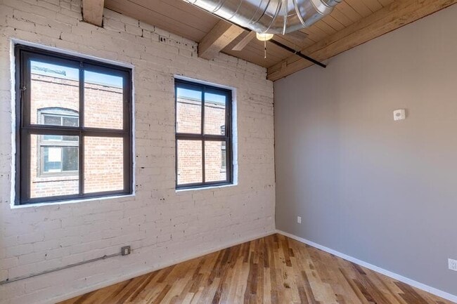 Building Photo - 116 N 4th St
