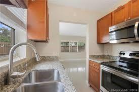 Primary Photo - 204 NE 10th Ave