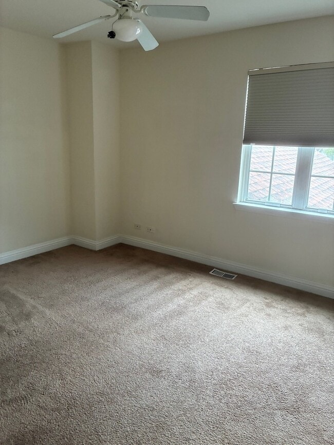 Building Photo - 1158 Regency Dr