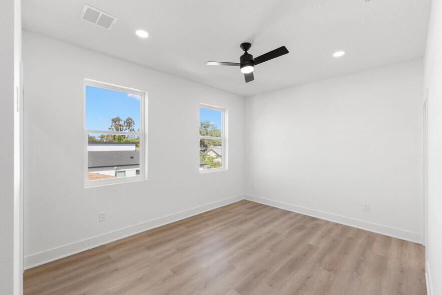 Building Photo - 2525 13th Ave N