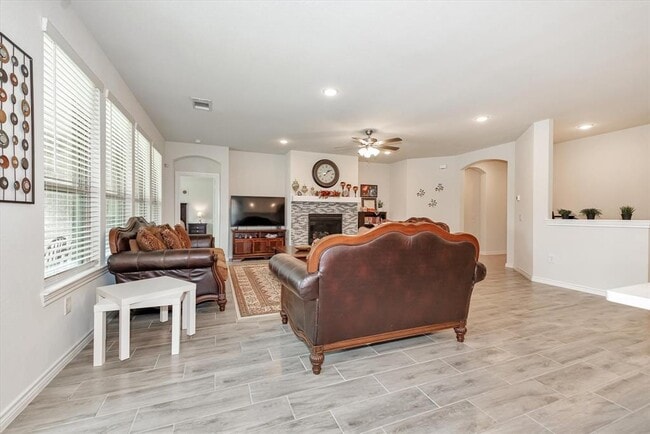 Building Photo - 6915 Twilight Elm Trace