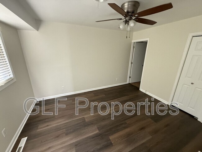 Building Photo - 605 N 13th St