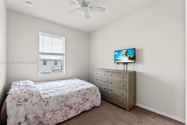 Building Photo - 1190 Eucalyptus Dr