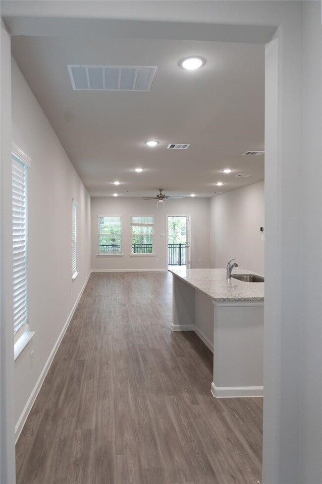 Building Photo - 64 Valiant Ridge Trail