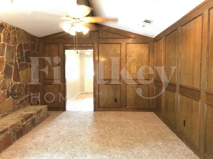 Building Photo - 4026 Cedar Creek Dr