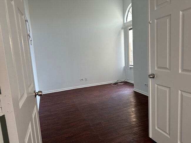Building Photo - 1002 Pheasant Run Ln