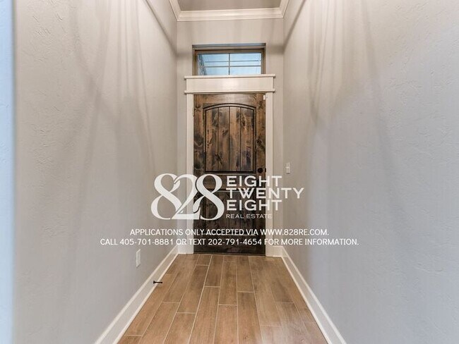 Building Photo - ABSOLUTELY STUNNING 4 BD/3 BATH HOME IN WI...