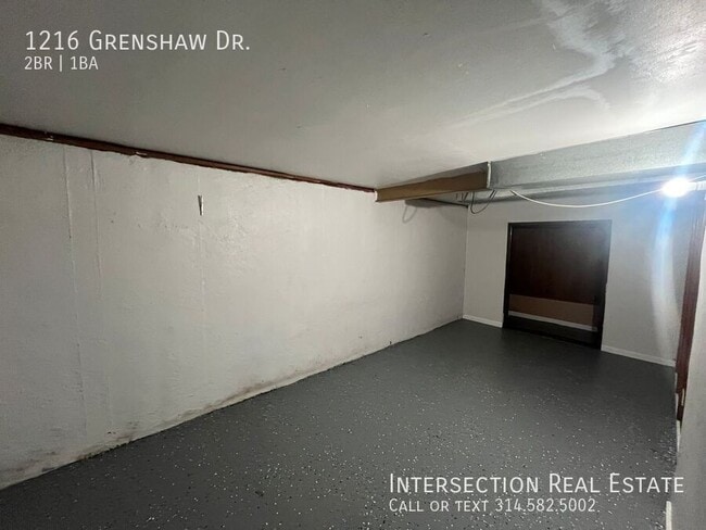 Building Photo - 1216 Grenshaw Dr