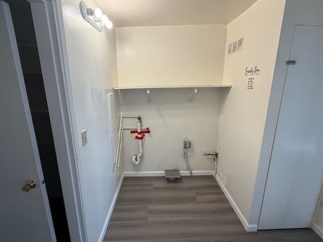 Building Photo - 317 45th St