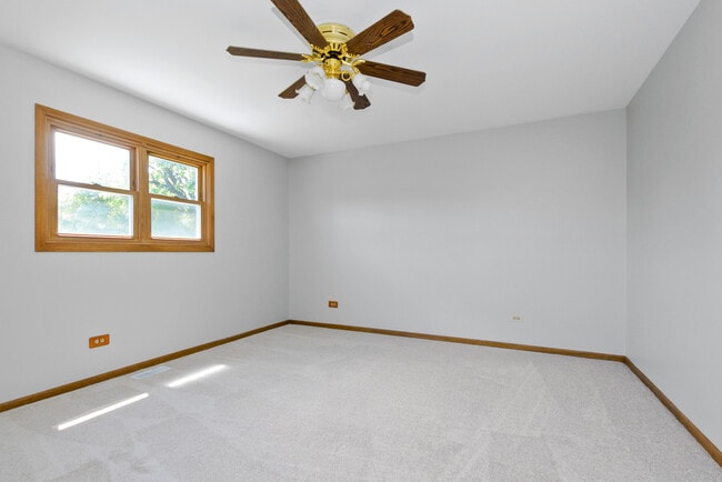 Building Photo - 7745 Woodstock Dr