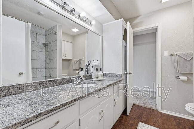 Building Photo - 5019 Blanchard Dr
