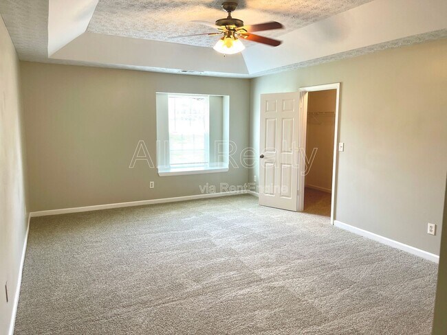Building Photo - 225 Forrest Ln