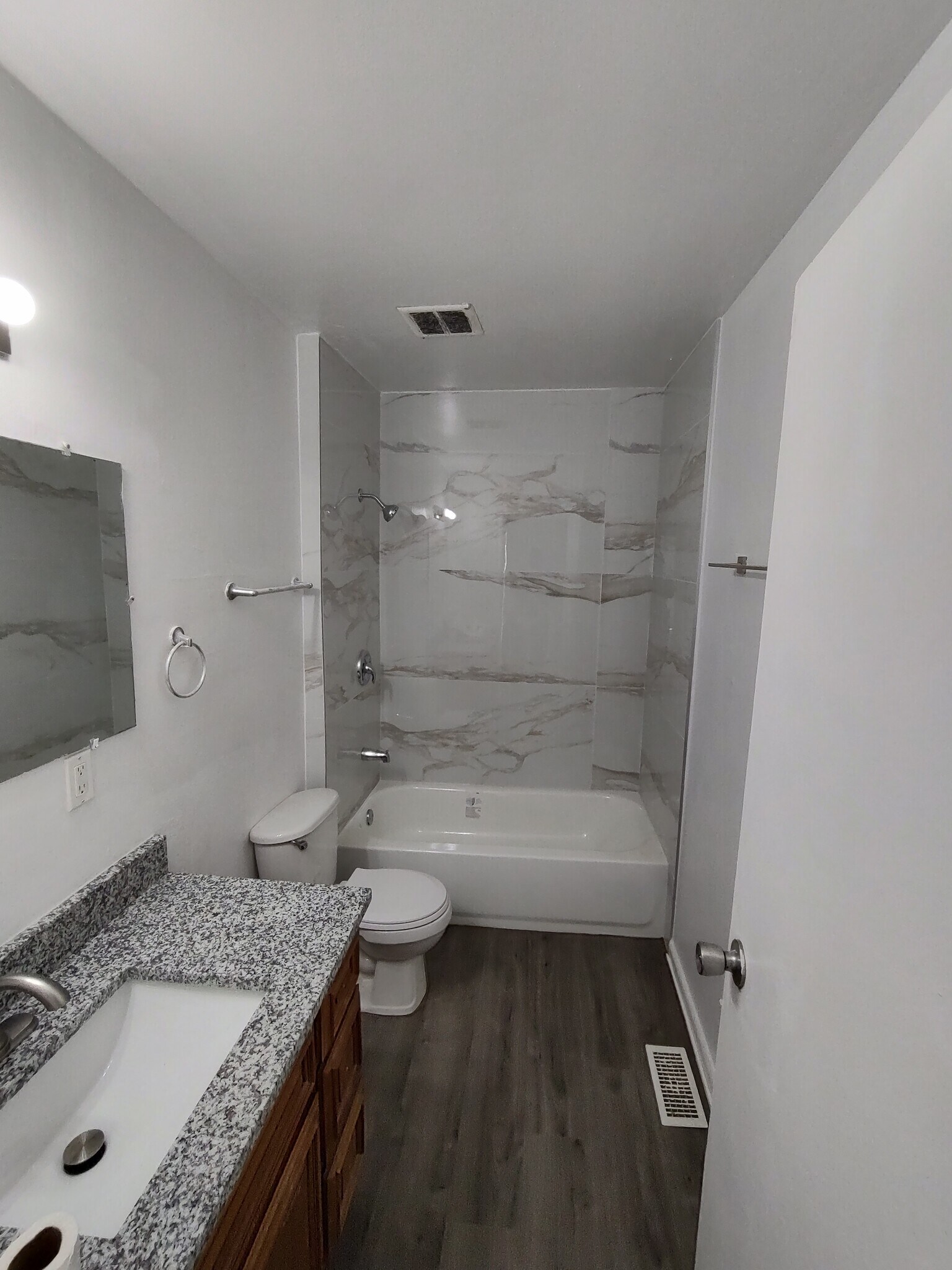 Building Photo - 161 N Ohio St